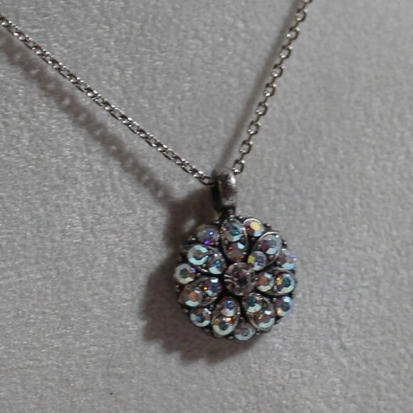 NWT Mariana Guardian Angel Necklace, Silver-Tone w/ Aurora Borealis Stones - Picture 9 of 14